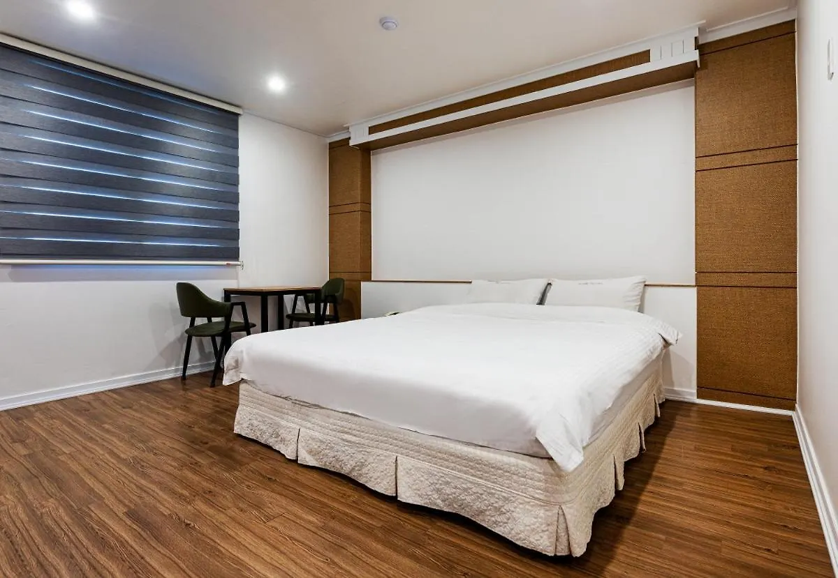 J-One Hotel Czedżu