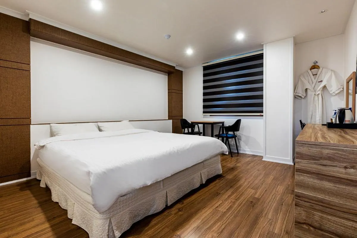 J-One Hotel Czedżu